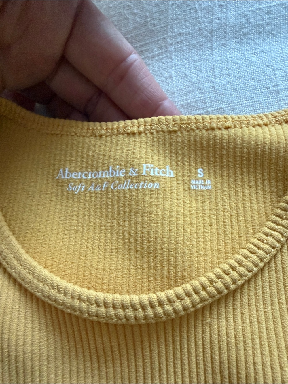 Abercrombie & Fitch assorted tank top bundle - Picture 8 of 12